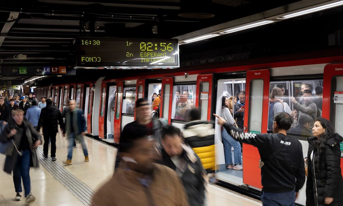 Жители Барселоны чувствуют себя безопаснее в автобусе, чем в метро 2 Жители Барселоны чувствуют себя безопаснее в автобусе, чем в метро
