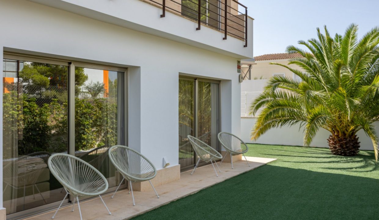 Promoción Villa con irradia elegancia y lujo moder, obra nueva en La Nucía (Revista)
