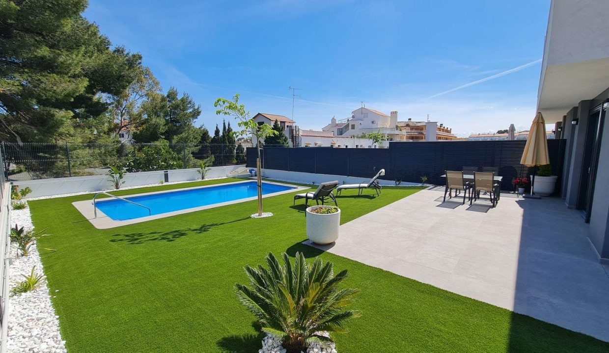 Promoción calle Roure 6, obra nueva en Alcocéber (Revista)