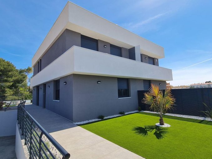 Promoción calle Roure 6, obra nueva en Alcocéber (Revista)