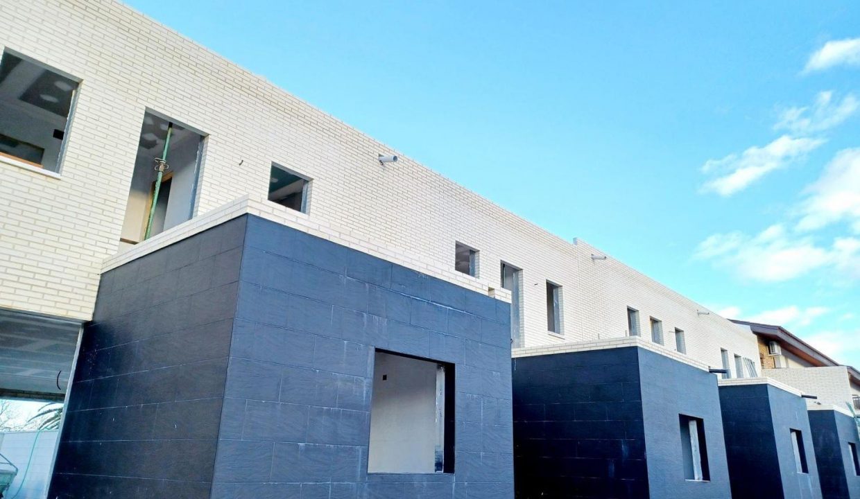 Promoción Residencial Puerta de Alcantara, obra nueva en Olías del Rey (Revista)