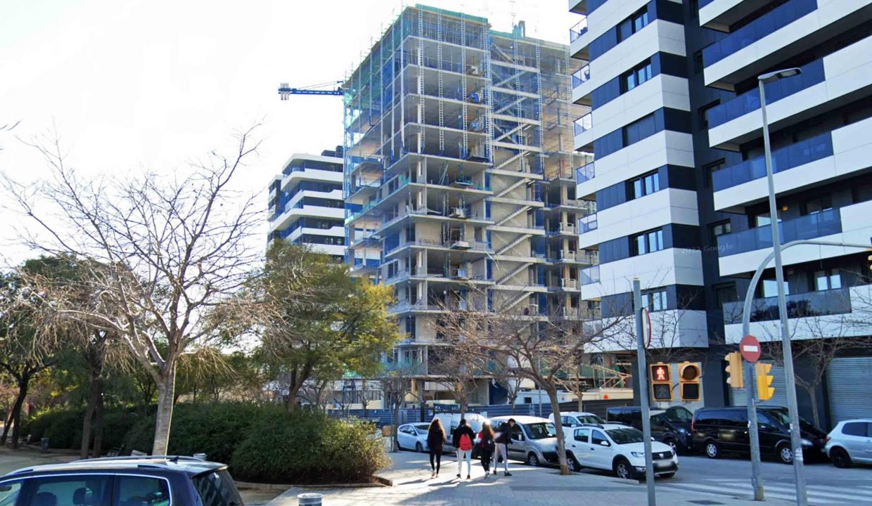 Promoción Torre Estronci 81, obra nueva en l'Hospitalet de Llobregat (Revista)