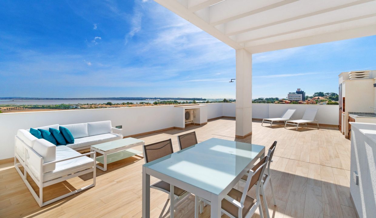 Promoción Laguna Beach Resort, obra nueva en Torrevieja (Revista)