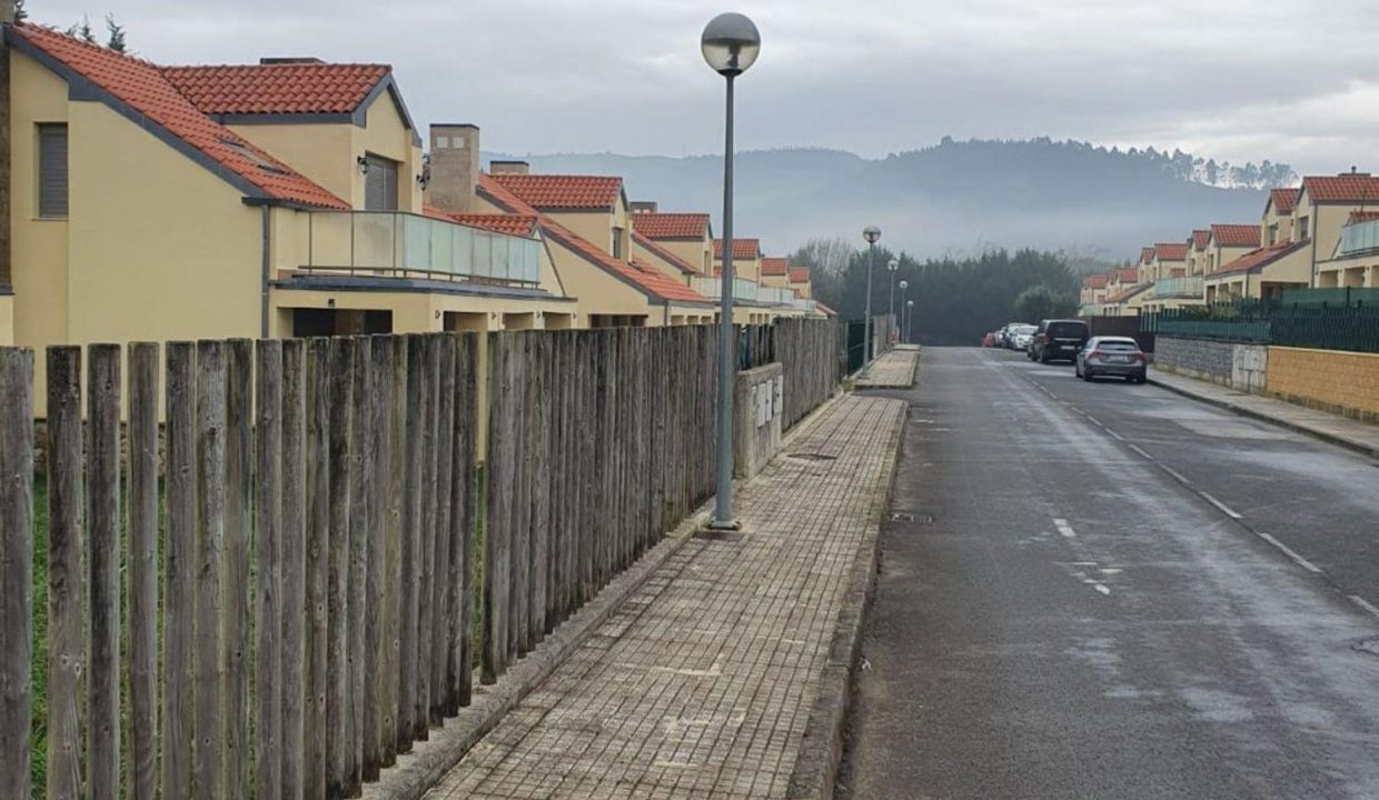 Promoción Urbanización La Joya de Hazas, obra nueva en Hazas de Cesto (Revista)