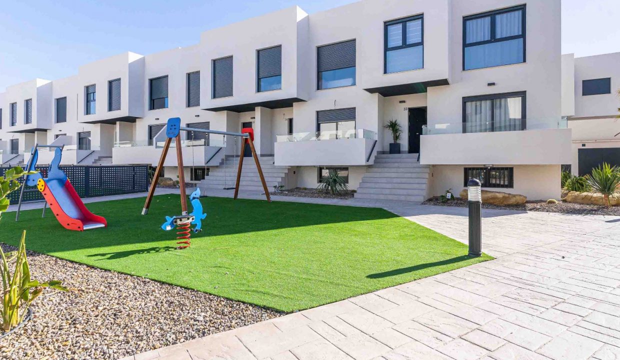 Promoción Residencial Portobello, obra nueva en El Ejido (Revista)
