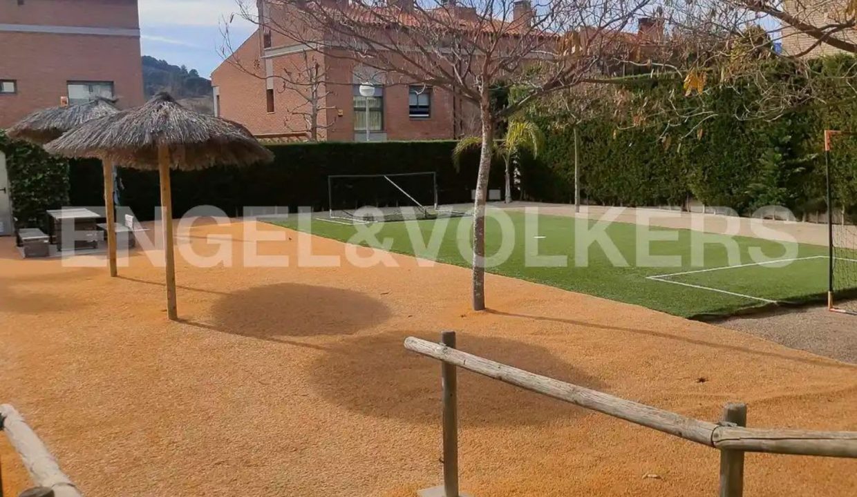 Promoción CAMÍ DELS FRANCESOS, obra nueva en Tiana (Revista)