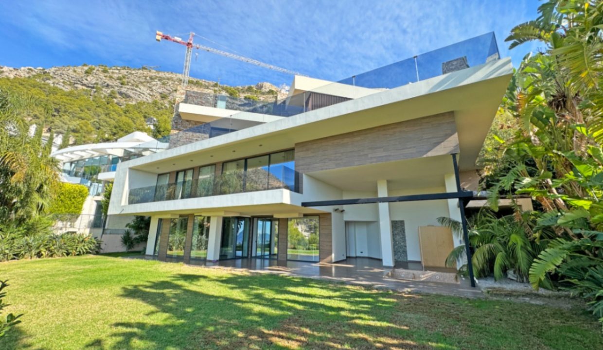 Promoción Espectacular villa moderna, obra nueva en Altea (Revista)