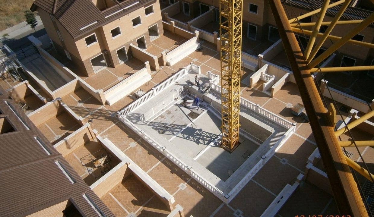 Promoción 17 viviendas adosadas y 4 viviendas pareadas, obra nueva en Talavera de la Reina (Revista)