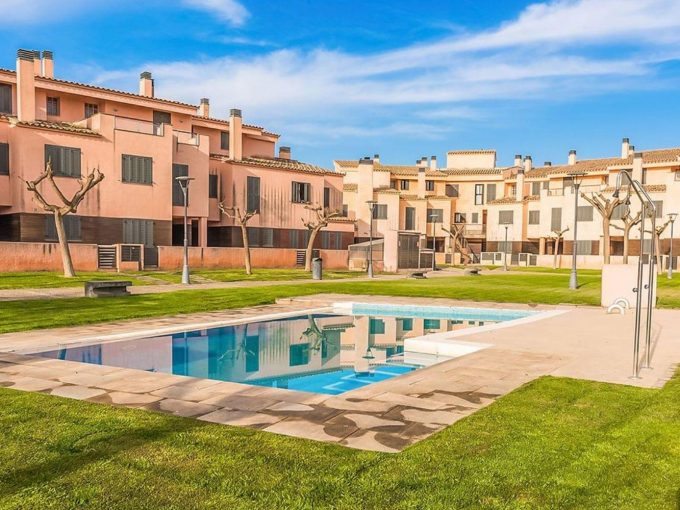 Promoción Illa del Golf, obra nueva en Reus (Revista)