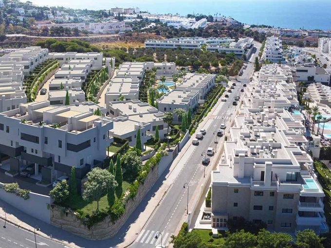 Promoción Cala Serena Village, obra nueva en Urbanizacion Playa Mijas (Revista)