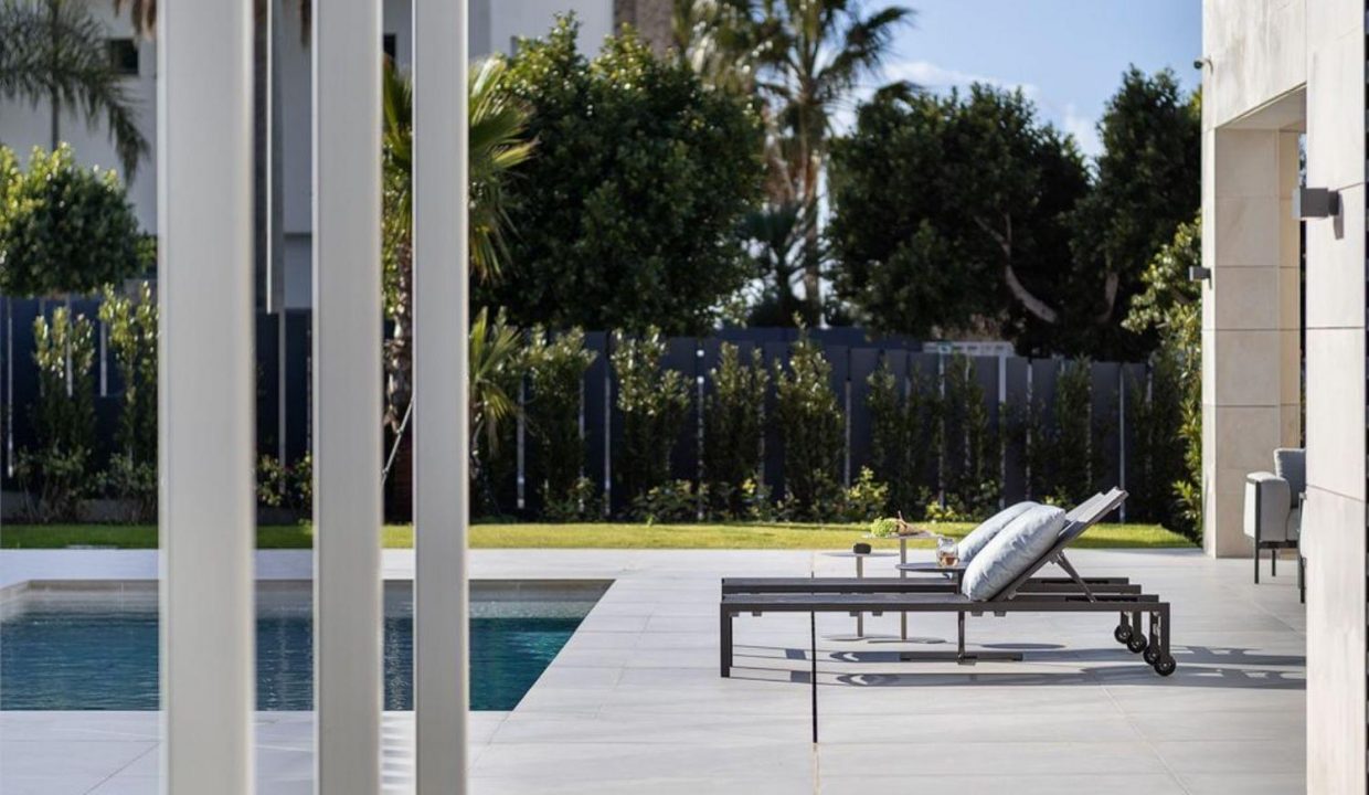 Promoción White Med Villas, obra nueva en Puig de Ros (Revista)