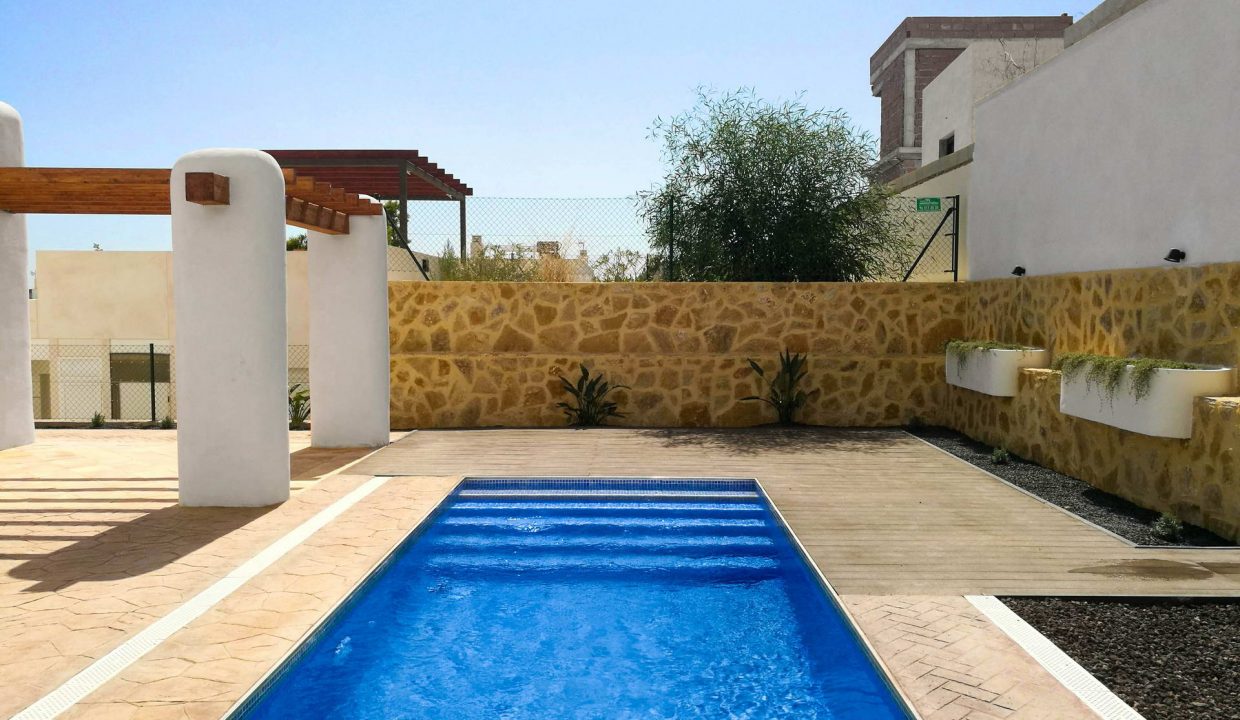 Promoción Encantadora residencia de estilo ibicenco, obra nueva en Chirles (Revista)