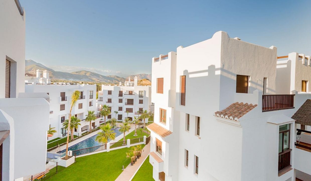 Promoción Oasis de Salobreña, obra nueva en Salobreña (Revista)