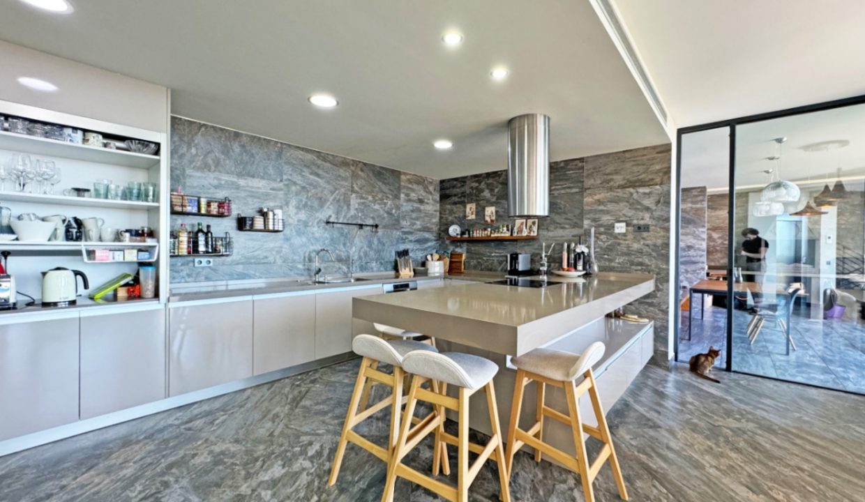 Promoción Espectacular villa moderna, obra nueva en Altea (Revista)