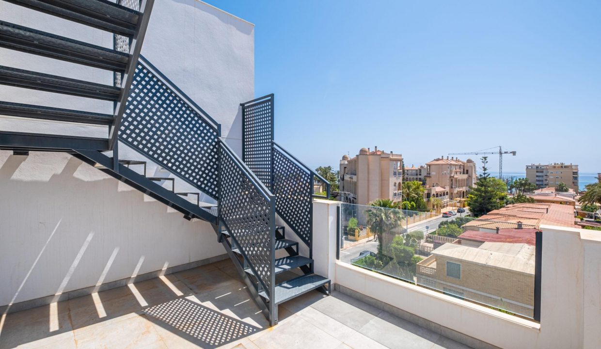 Promoción La Cumbre del Mar, obra nueva en Campello (Revista)