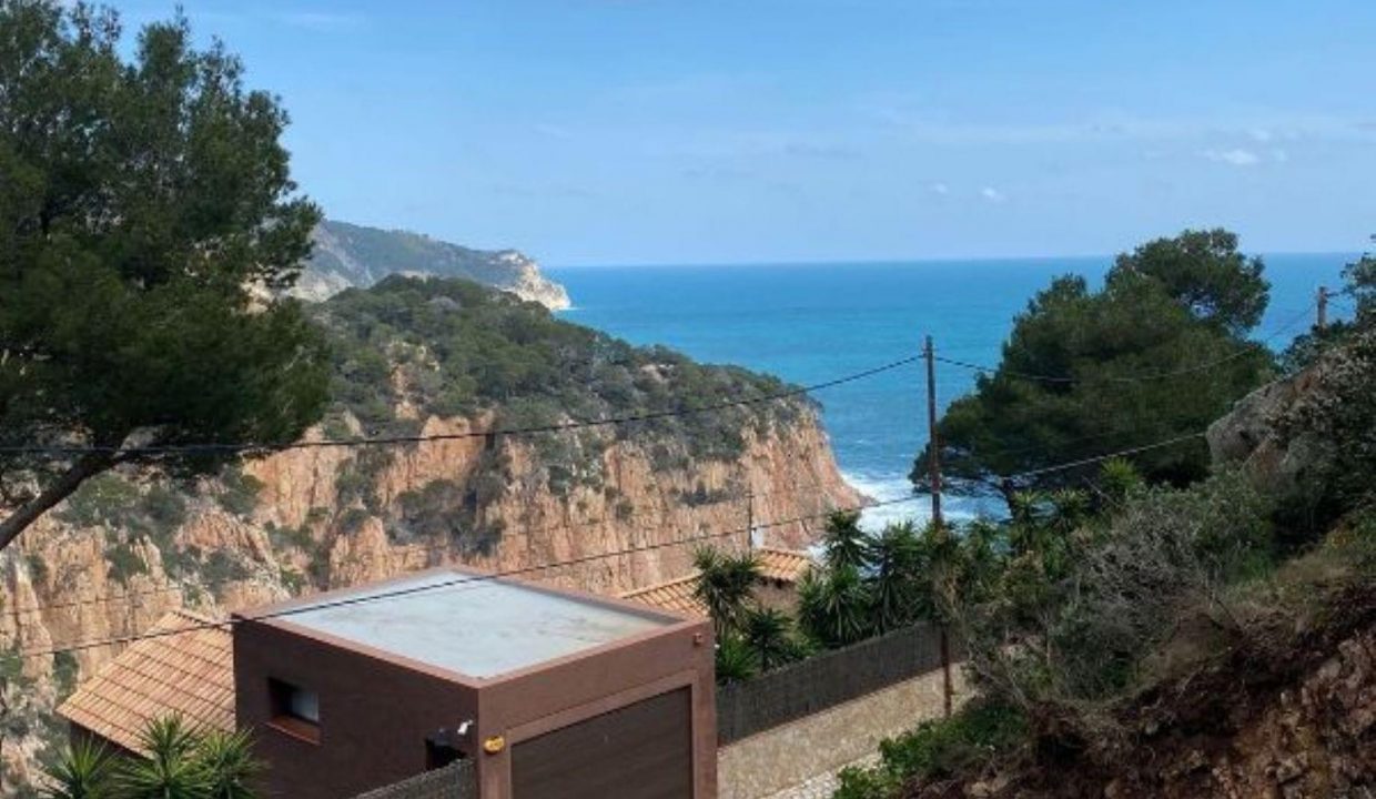 Promoción Begur, obra nueva en Begur (Revista)