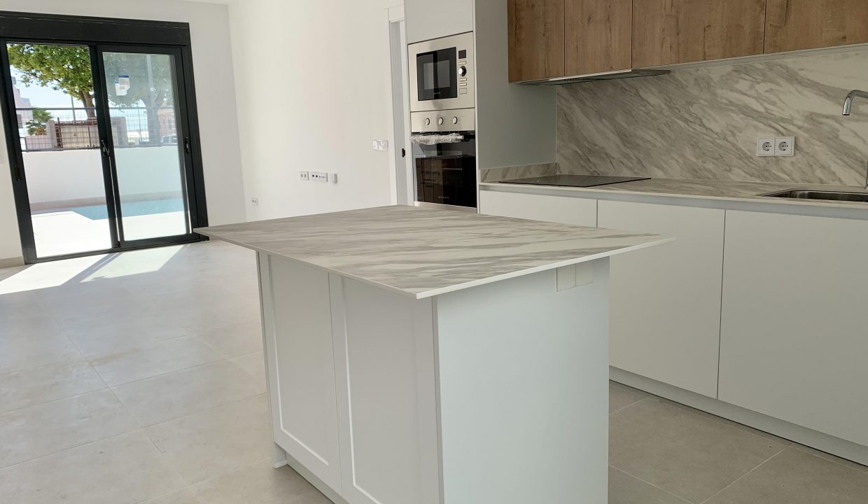 Promoción Roda Real Estate Pueblo, obra nueva en San Javier (Revista)