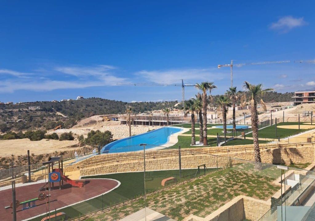 Promoción Apartamento moderno con terraza soleada, obra nueva en Finestrat (Revista)