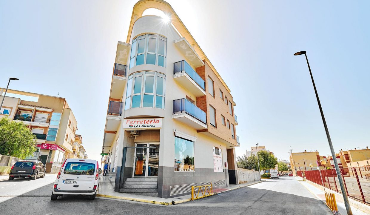 Promoción Edificio La Veleta, obra nueva en San Miguel de Salinas (Revista)