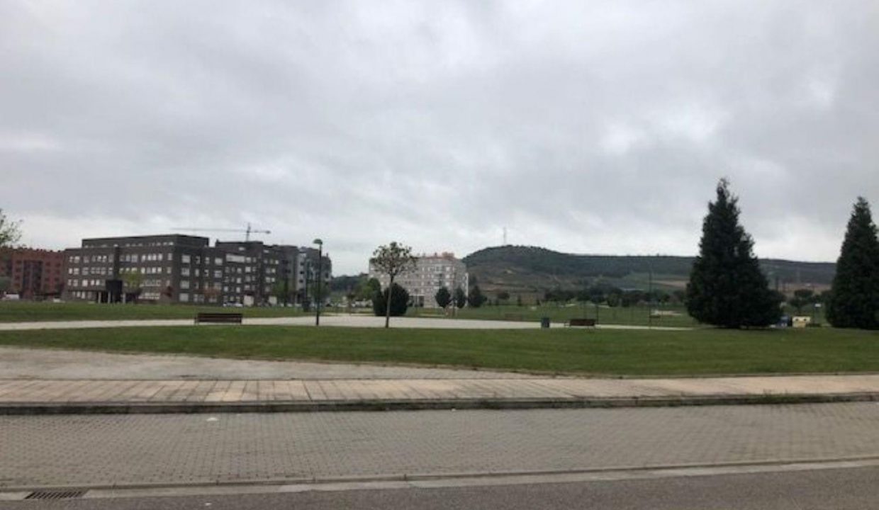 Promoción Entreparques, obra nueva en Burgos (Revista)