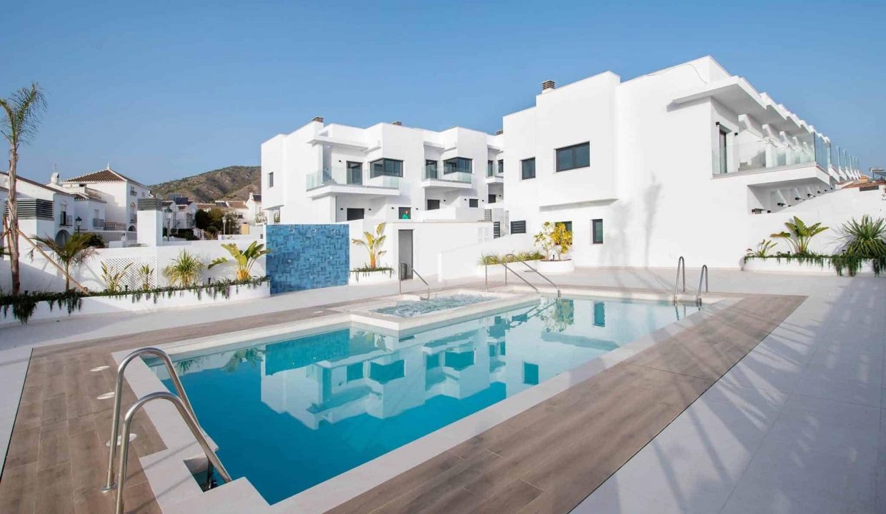 Promoción Sky Hill Village, obra nueva en Nerja (Revista)