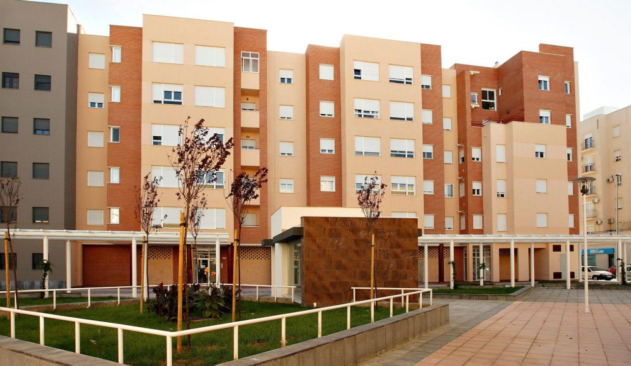 Promoción Promoción De Locales Y Garajes - Coronacion, obra nueva en San Fernando (Revista)