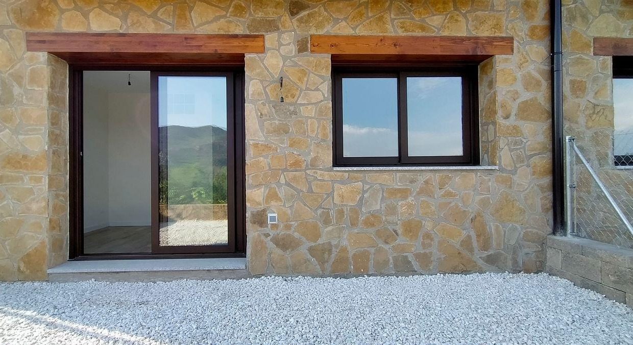 Promoción Lago de Barasona, Prepirineo Aragones, obra nueva en Lago de Barasona (Revista)