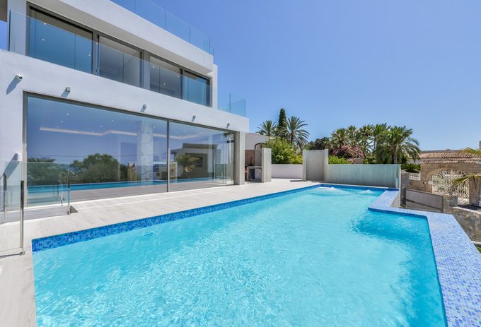 Promoción Villa con espectaculares vistas al mar, obra nueva en Calpe (Revista)