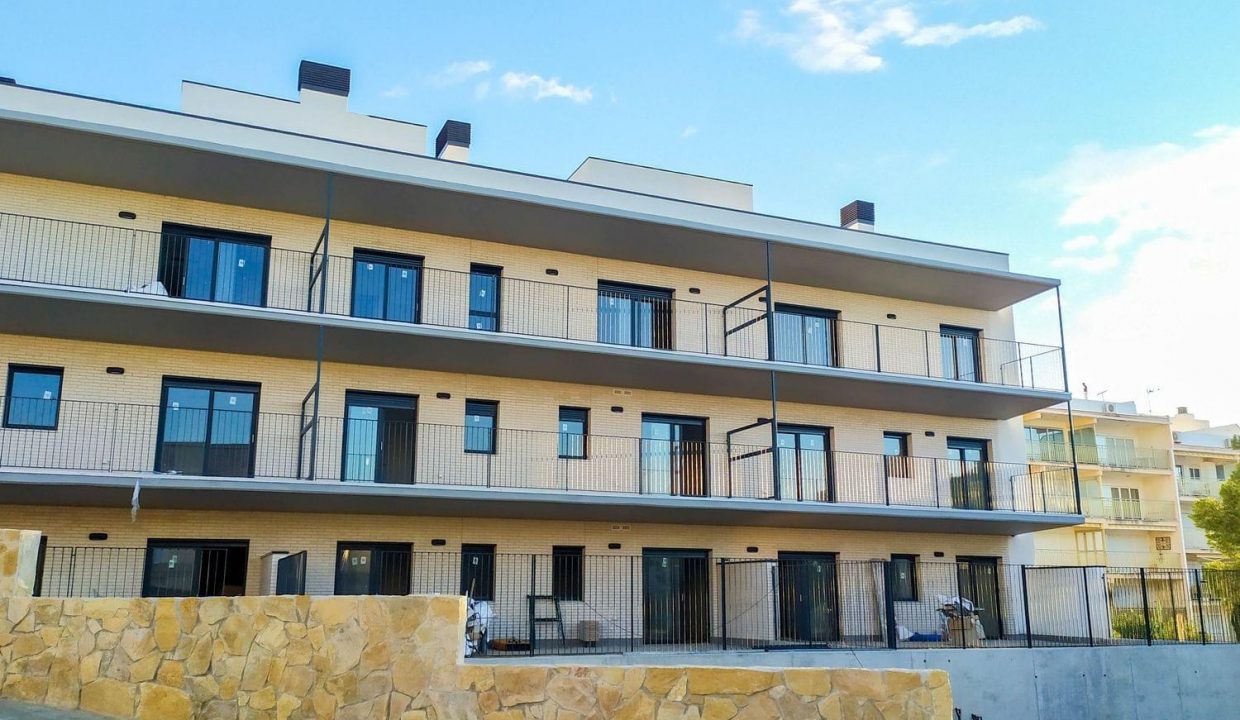 Promoción Residencial Cap Salou1, obra nueva en Far (Revista)