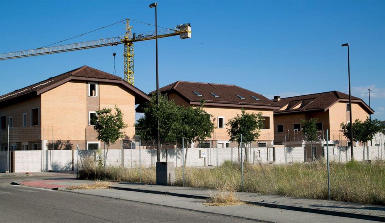Promoción 17 viviendas adosadas y 4 viviendas pareadas, obra nueva en Talavera de la Reina (Revista)