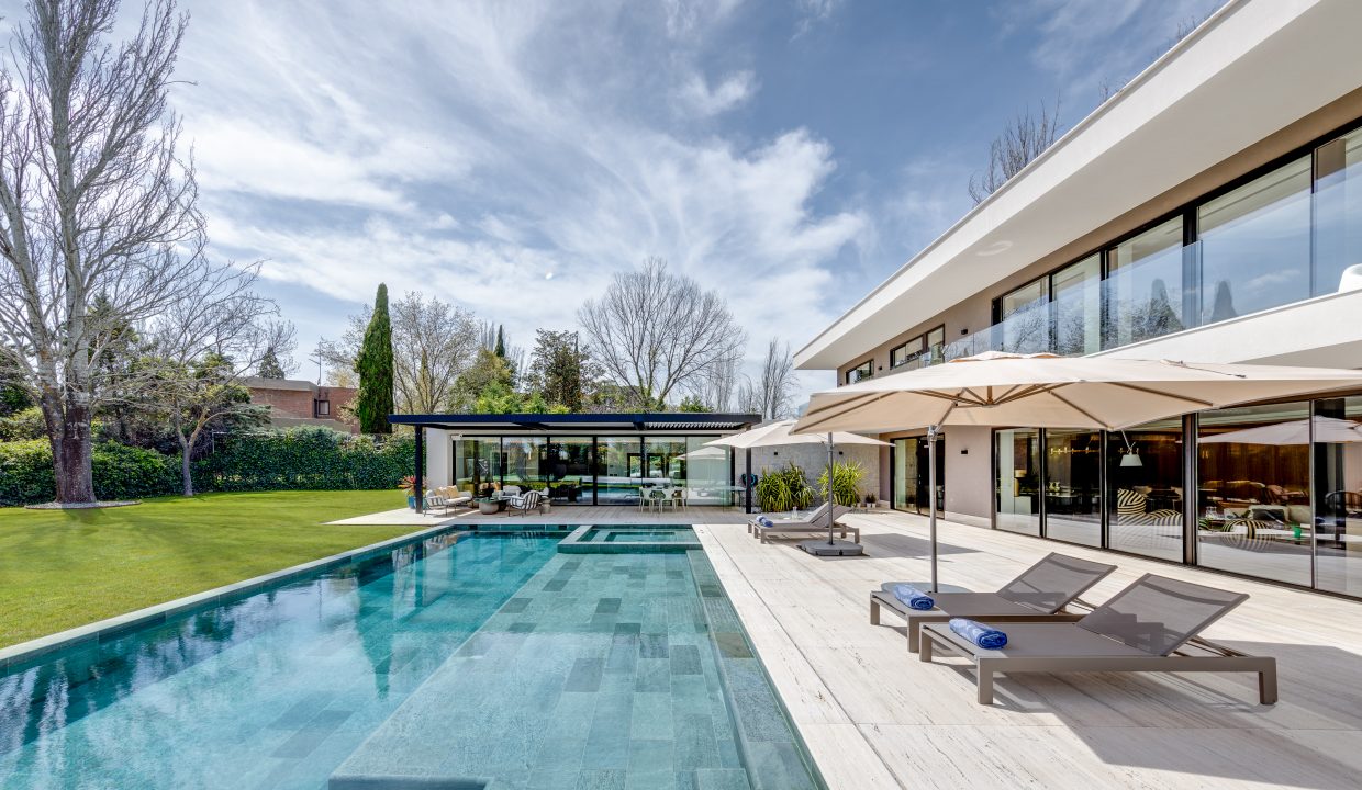 Promoción Preciosa y majestuosa villa, obra nueva en Pozuelo de Alarcón (Revista)