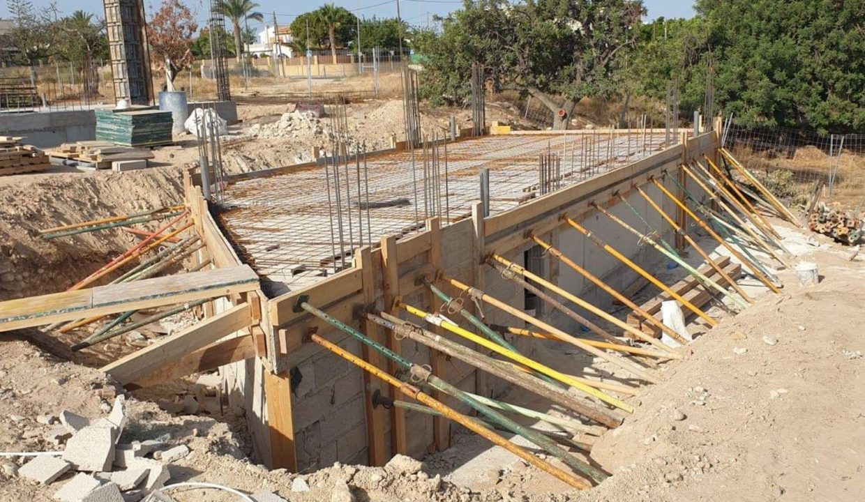 Promoción Villas de la Font, obra nueva en San Juan de Alicante (Revista)
