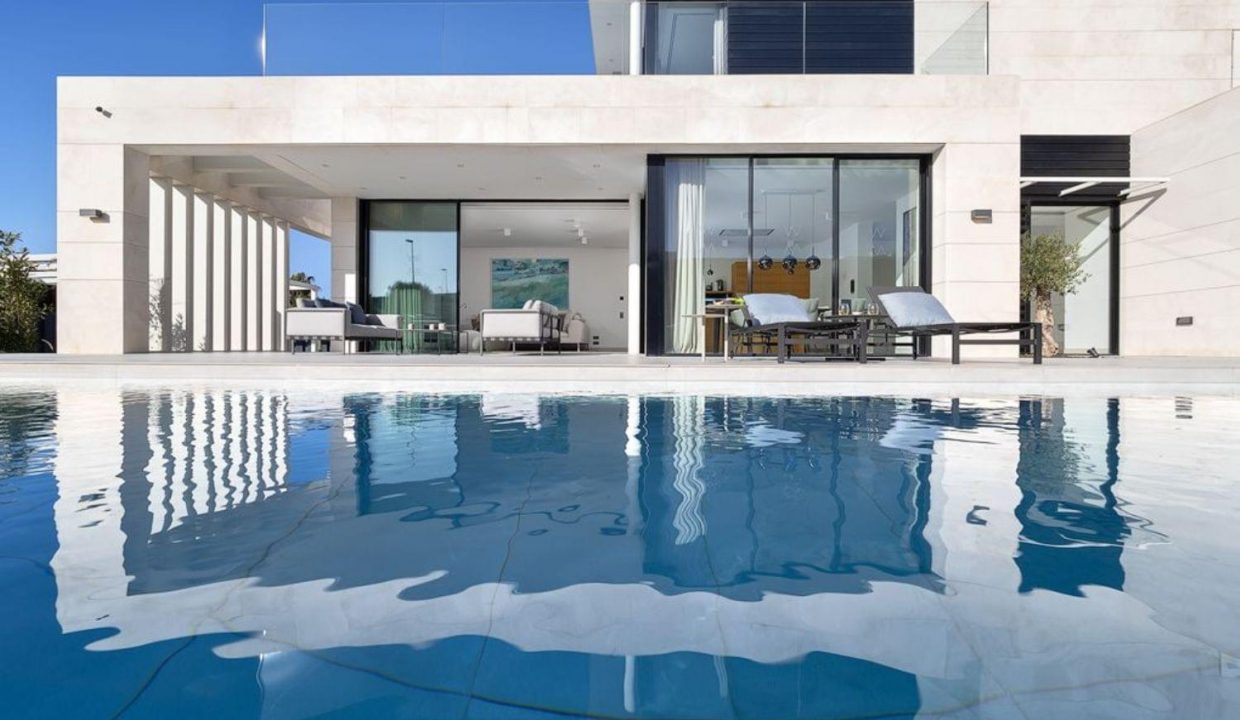 Promoción White Med Villas, obra nueva en Puig de Ros (Revista)