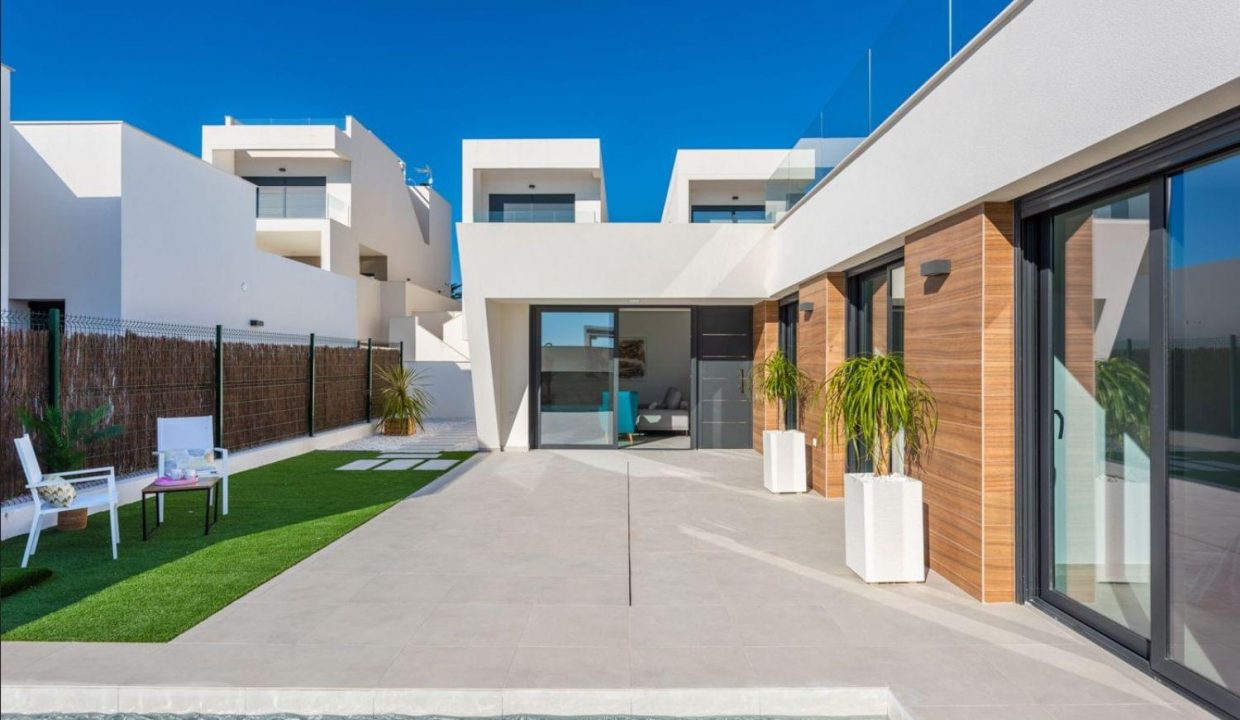 Promoción Villa Creta, obra nueva en Los Montesinos (Revista)