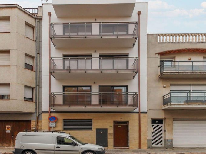 Promoción Edificio en Av Tanca de la Plana, obra nueva en el Vendrell (Revista)