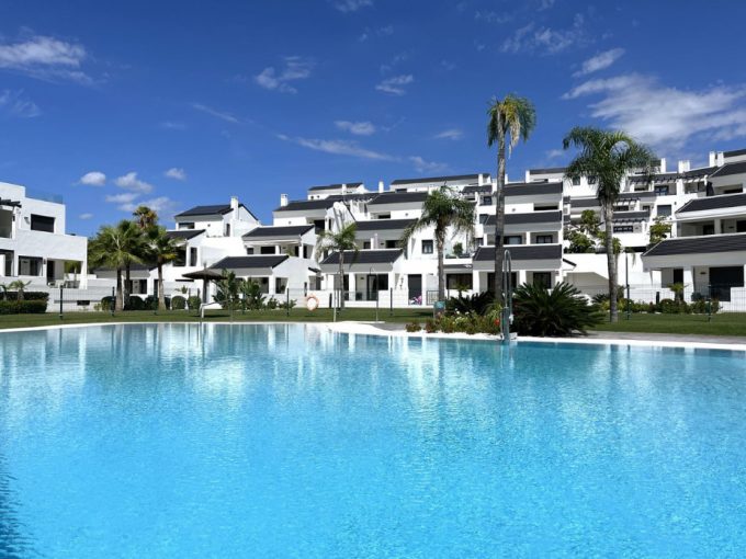 Promoción Residencial Arroyo Beach, obra nueva en Estepona (Revista)