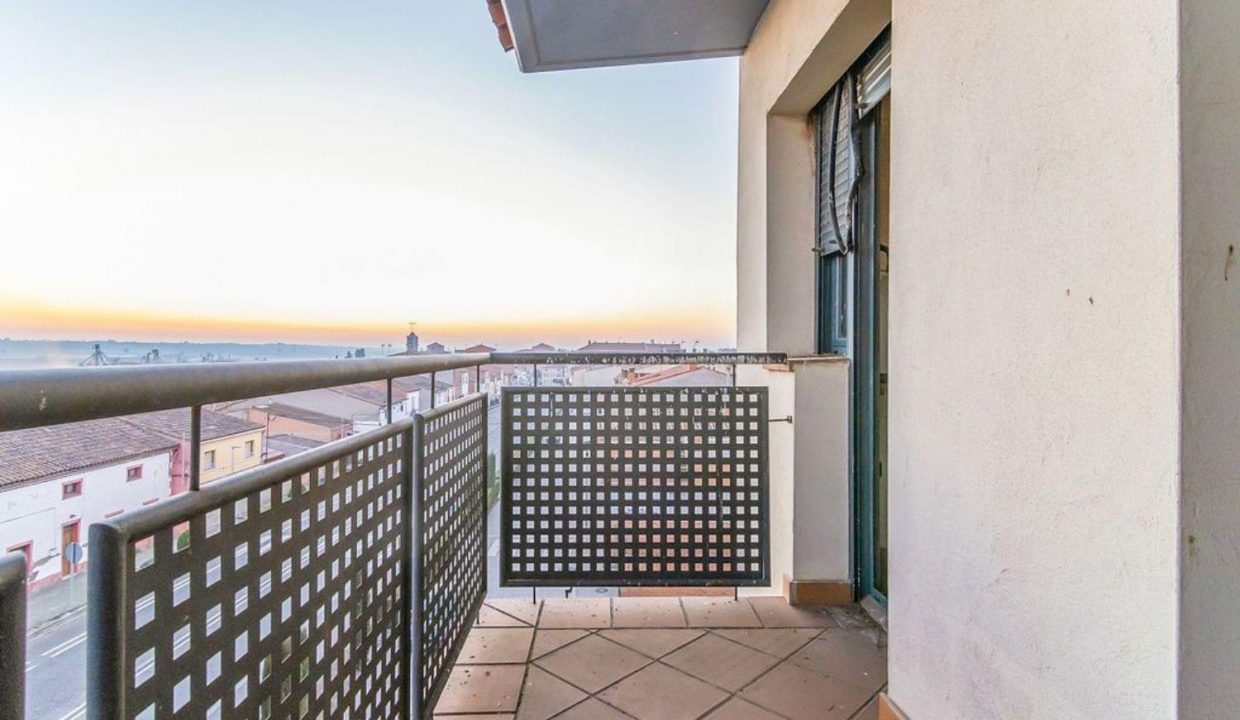 Promoción Promoción de viviendas con garajes y trasteros en Bell-lloc d´Urgell, obra nueva en Bell-lloc d'Urgell (Revista)