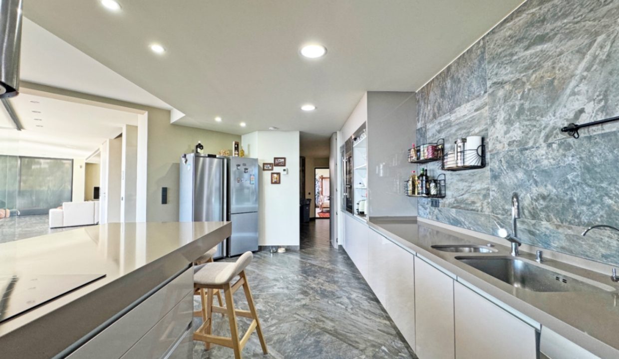 Promoción Espectacular villa moderna, obra nueva en Altea (Revista)
