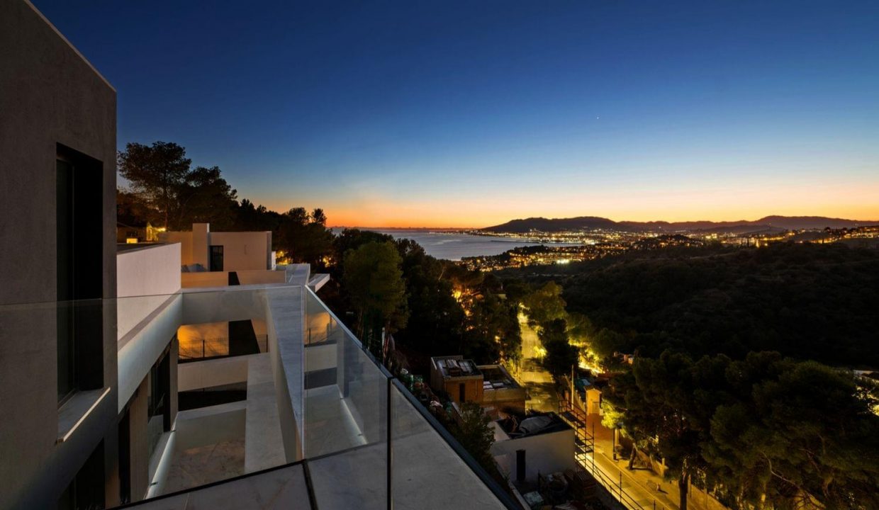 Promoción Villas Pinares de San Anton, obra nueva en Málaga (Revista)