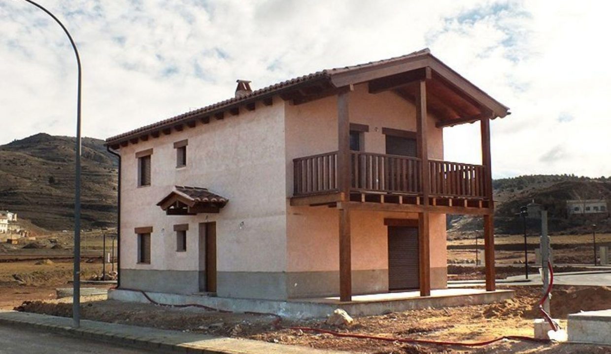 Promoción Los Llanos, obra nueva en Albarracín (Revista)