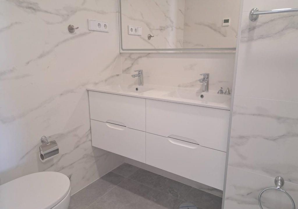 Promoción Apartamento moderno con terraza soleada, obra nueva en Finestrat (Revista)
