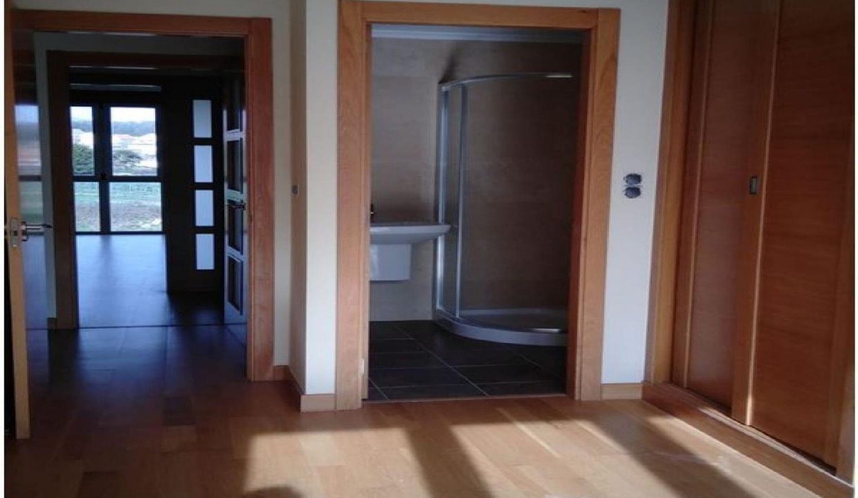 Promoción Residencial Camari�as, obra nueva en Cedeira (Revista)