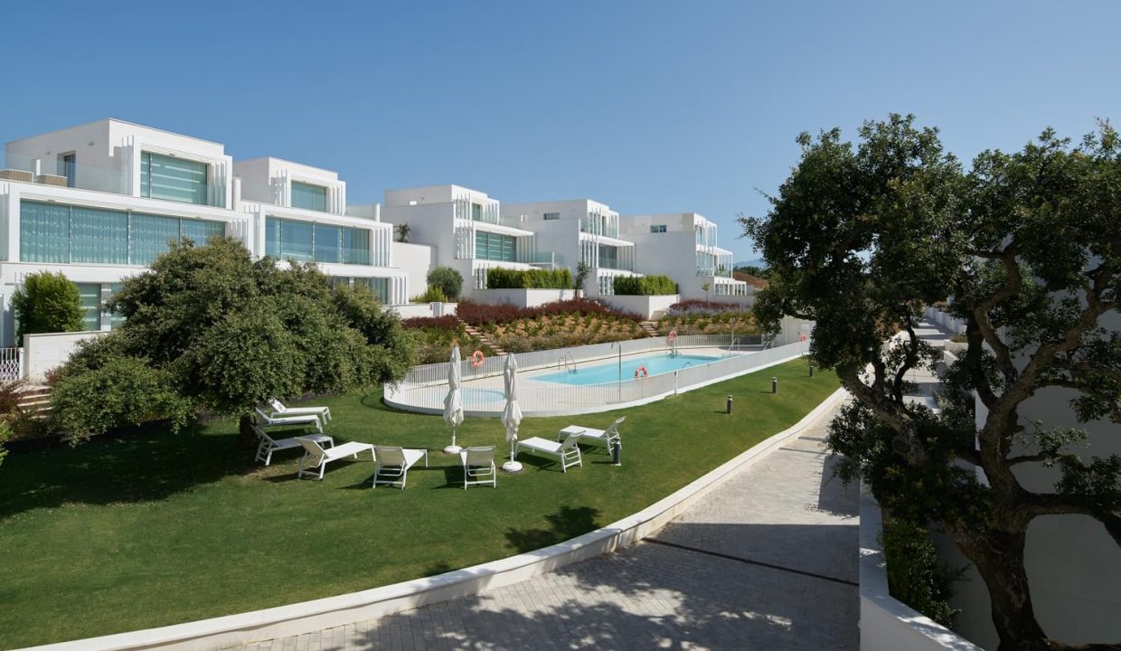 Promoción La Finca, obra nueva en San Roque (Revista)