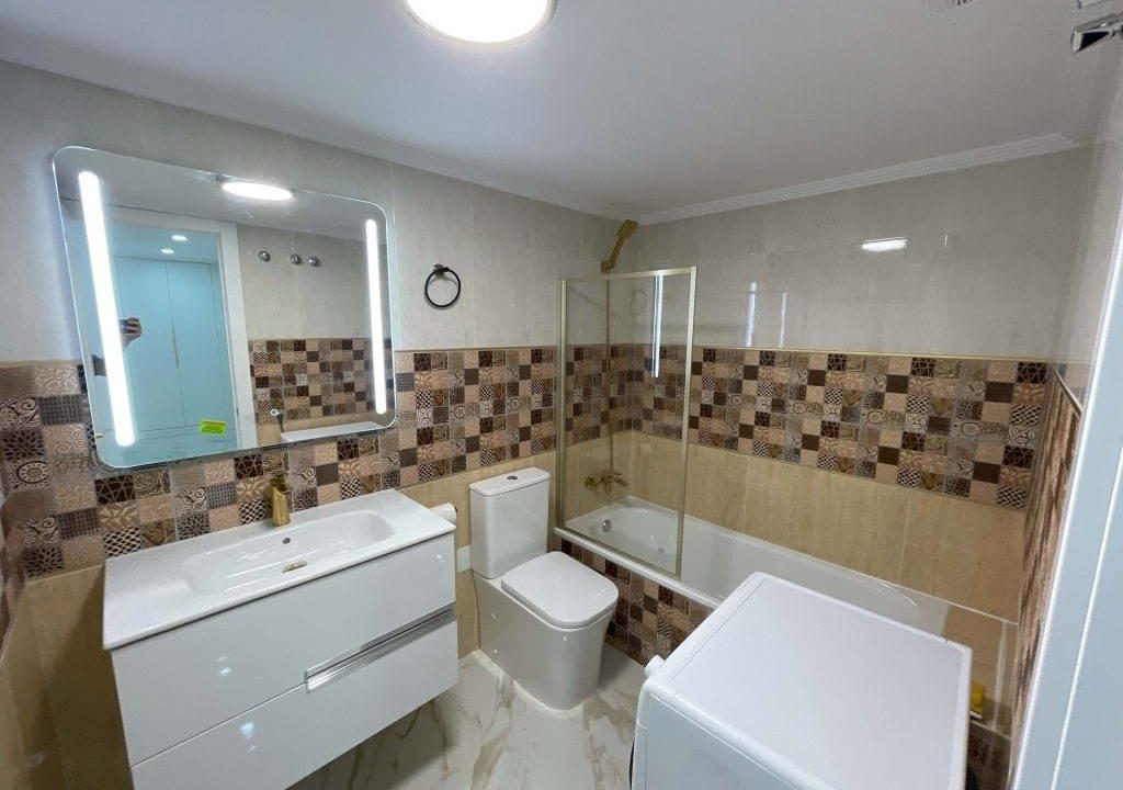 Promoción Moderno apartamento en Guardamar, obra nueva en Guardamar del Segura (Revista)