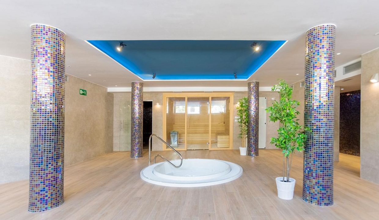 Promoción Oasis de Salobreña, obra nueva en Salobreña (Revista)