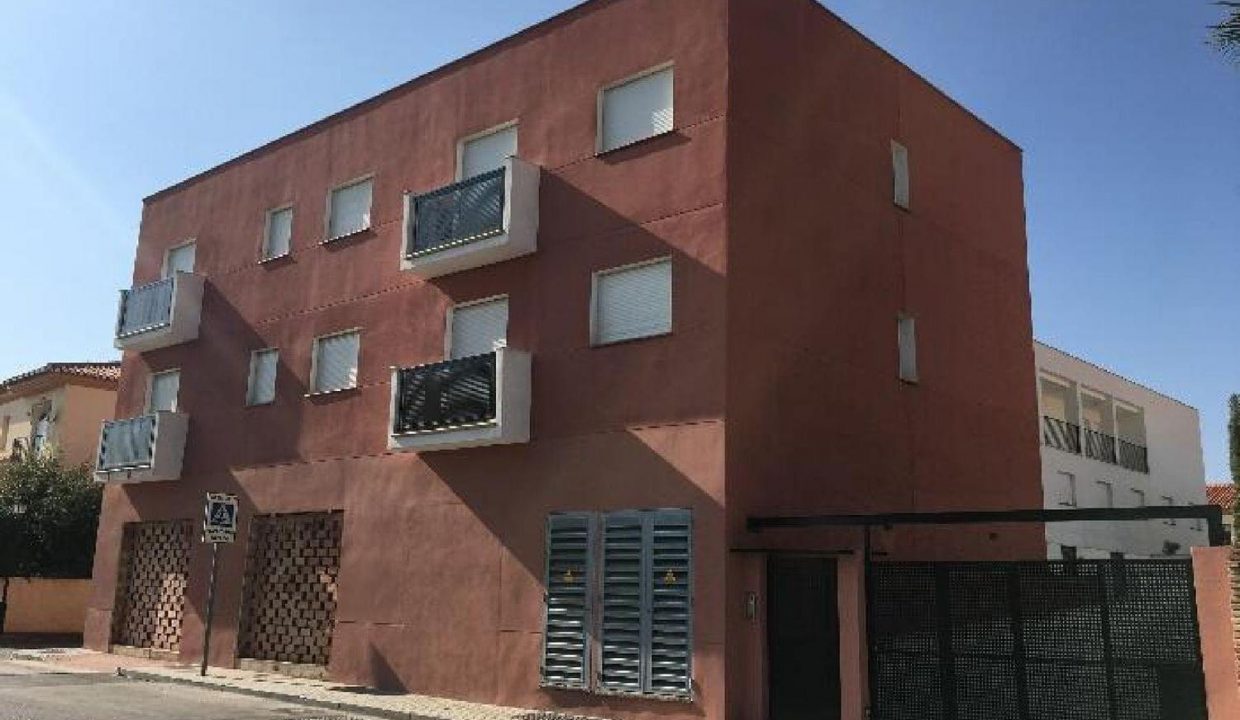 Promoción RESIDENCIAL CARLOS CANO, obra nueva en Urbanización "Cuesta de los chinos" (Revista)