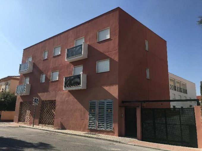 Promoción RESIDENCIAL CARLOS CANO, obra nueva en Urbanización "Cuesta de los chinos" (Revista)
