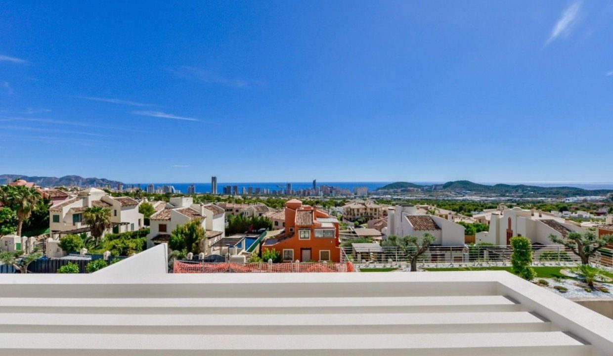 Promoción Villas Montroyal Fase III, obra nueva en Finestrat (Revista)