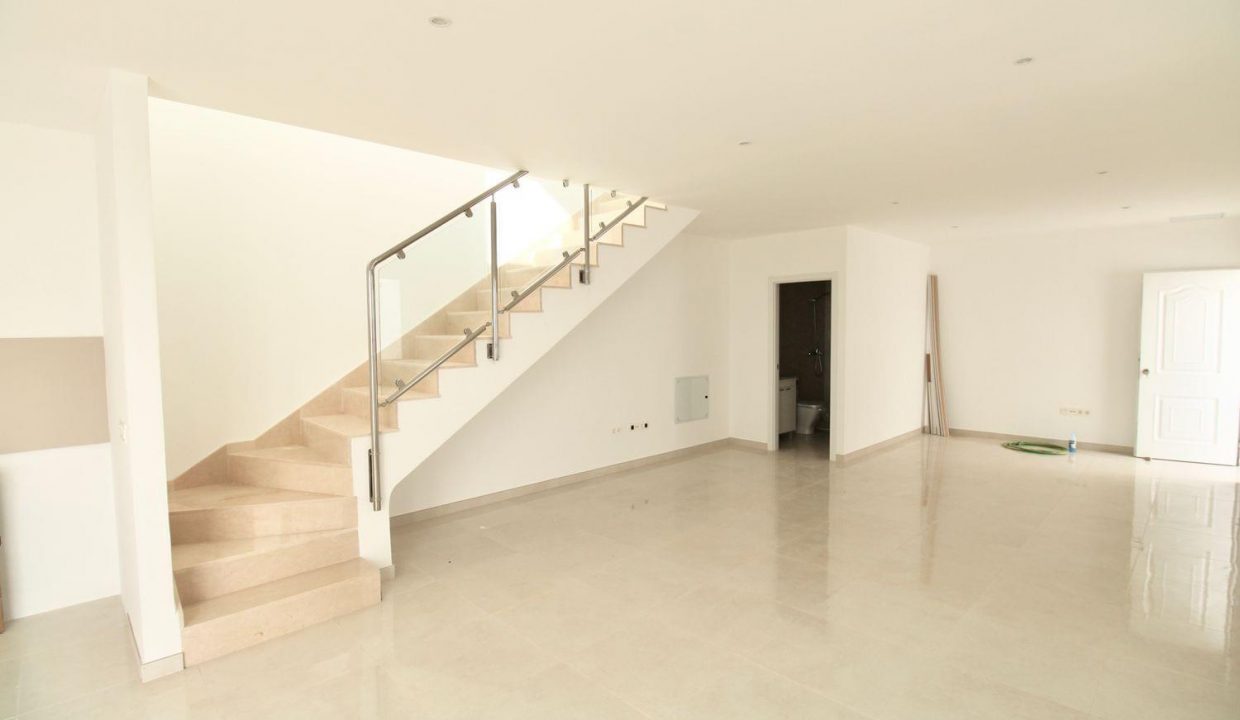 Promoción 4 dúplex en San Bartolomé, obra nueva en San Bartolomé (Revista)
