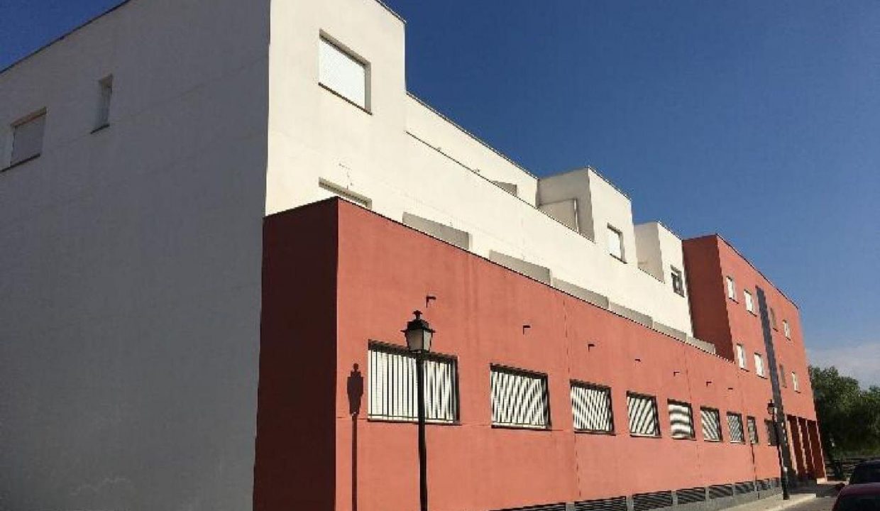 Promoción RESIDENCIAL CARLOS CANO, obra nueva en Urbanización "Cuesta de los chinos" (Revista)